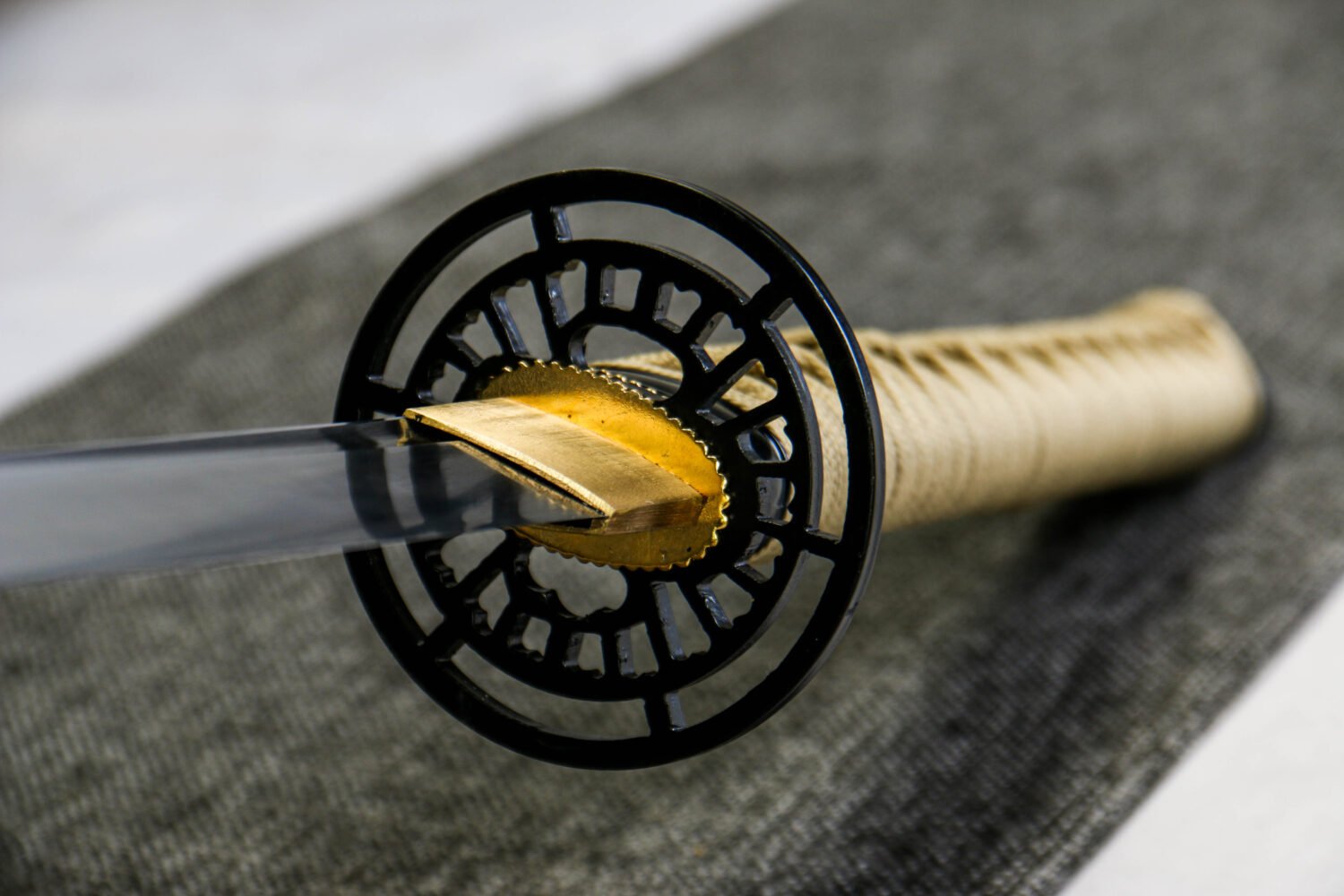 IMG_3839 1065 steel - pure hand-forged samurai sword - green leather sheath - iron fittings - Qingying