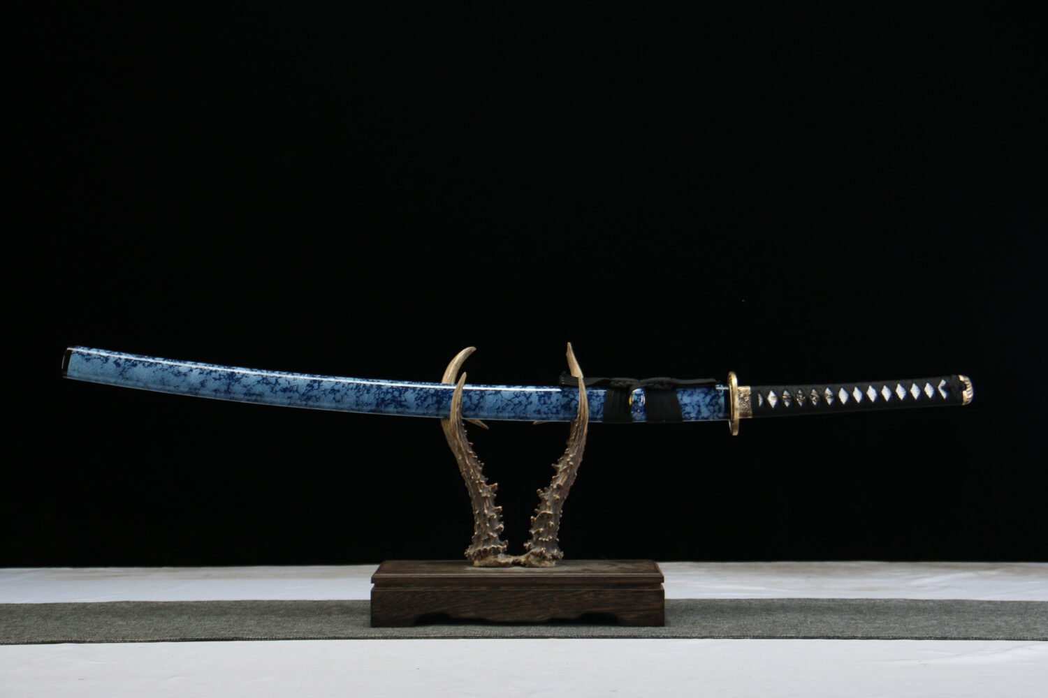 IMG_4109 Patterned steel-handmade Japanese samurai sword-green leather sheath-copper equipment-Bingpo