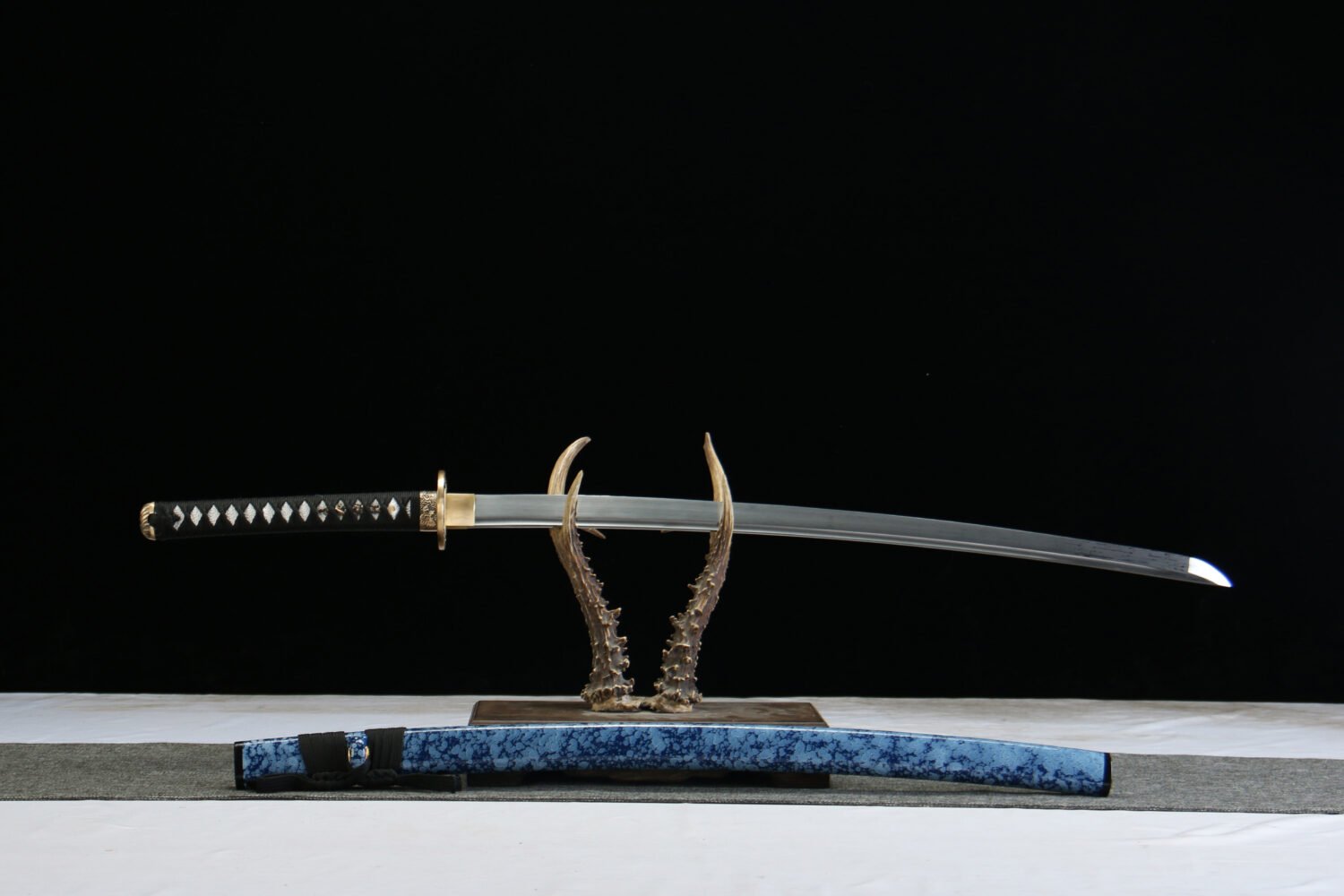IMG_4166 Patterned steel-handmade Japanese samurai sword-green leather sheath-copper equipment-Bingpo