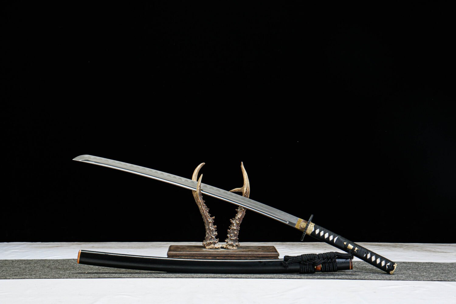 1060 steel - pure hand-forged samurai sword - green leather sheath - steel clamp - iron equipment - Tianxuan