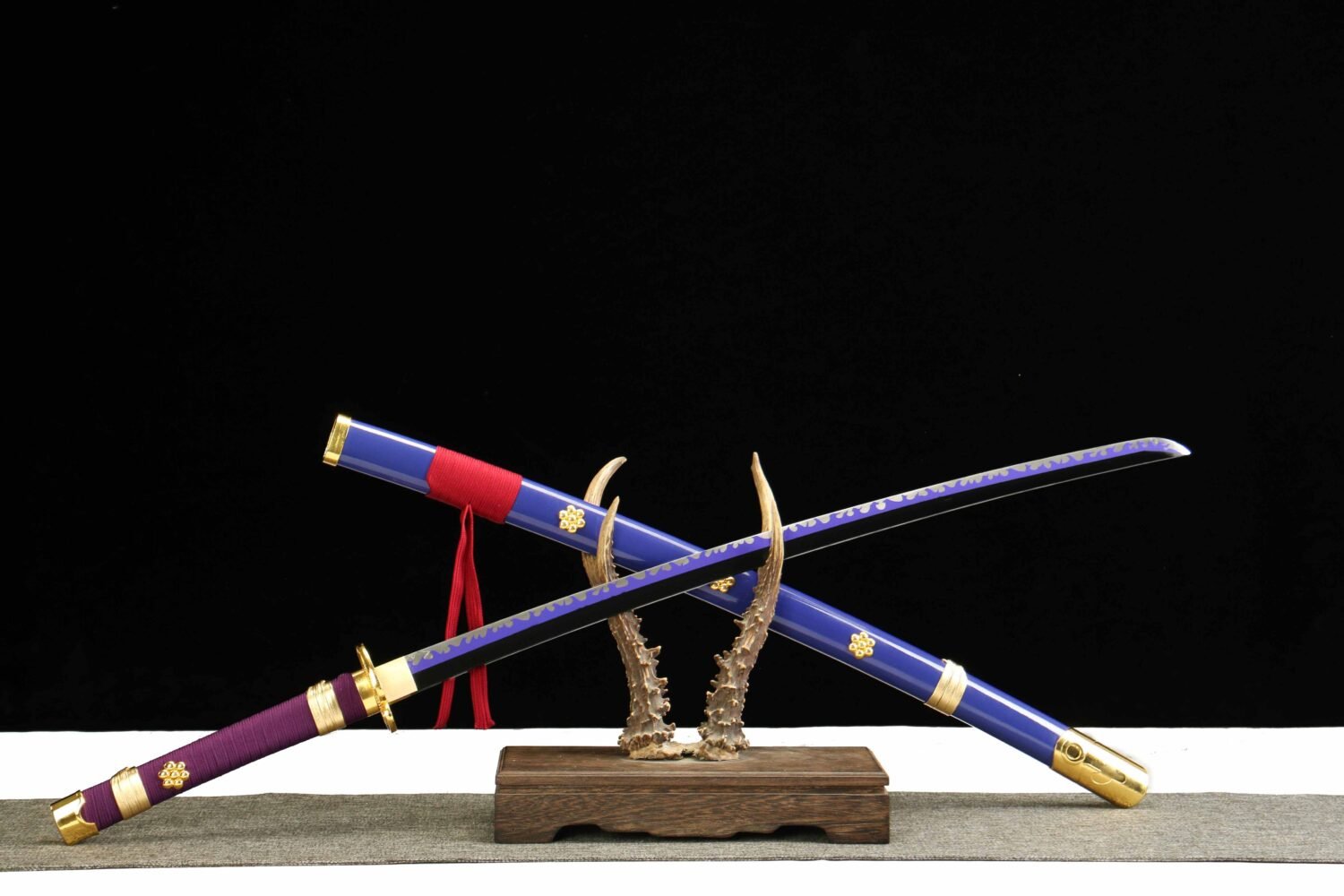 1045 steel - pure hand-forged samurai sword - green leather sheath - alloy equipment - special craftsmanship - purple Yan Mo