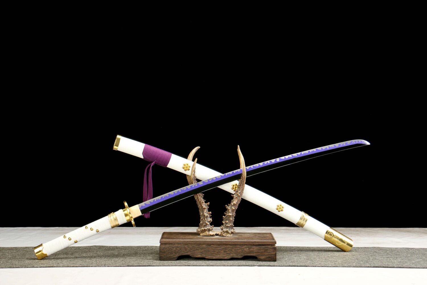 1045 steel - pure handmade Japanese katana - green leather sheath - alloy fittings - special craftsmanship - Bai Tianyu