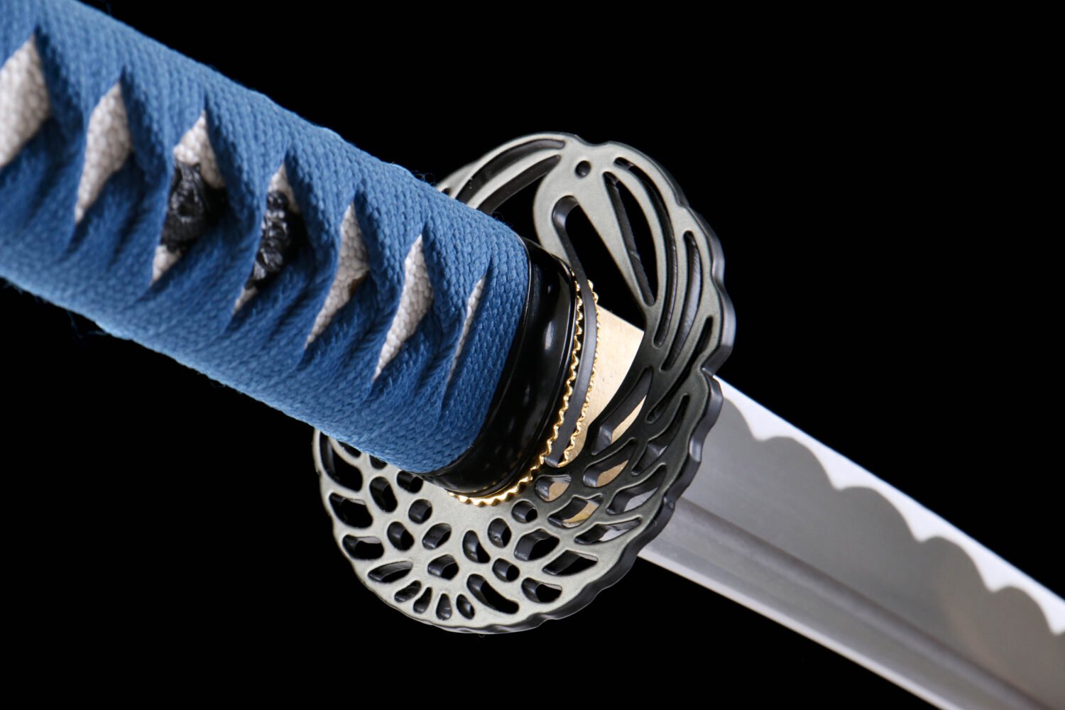 IMG_5739 1065 steel - pure handmade Japanese katana - iron fittings - green leather sheath - blue - pale bone