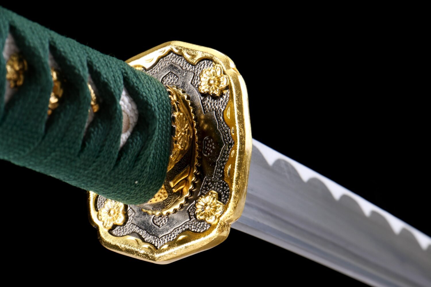 IMG_5764 1065 steel - pure hand-forged samurai sword - iron fittings - green leather sheath - green - emerald gold blade