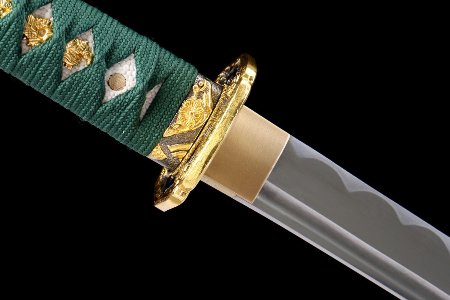 IMG_5767 1065 steel - pure hand-forged samurai sword - iron fittings - green leather sheath - green - emerald gold blade
