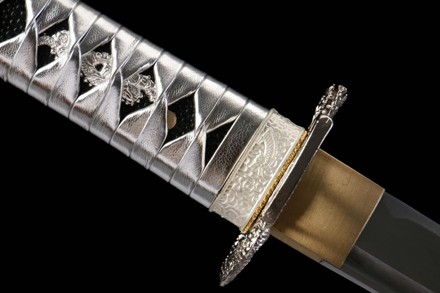 IMG_5798 1065 steel - pure hand-forged samurai sword - iron fittings - green leather sheath - black - silver skeleton