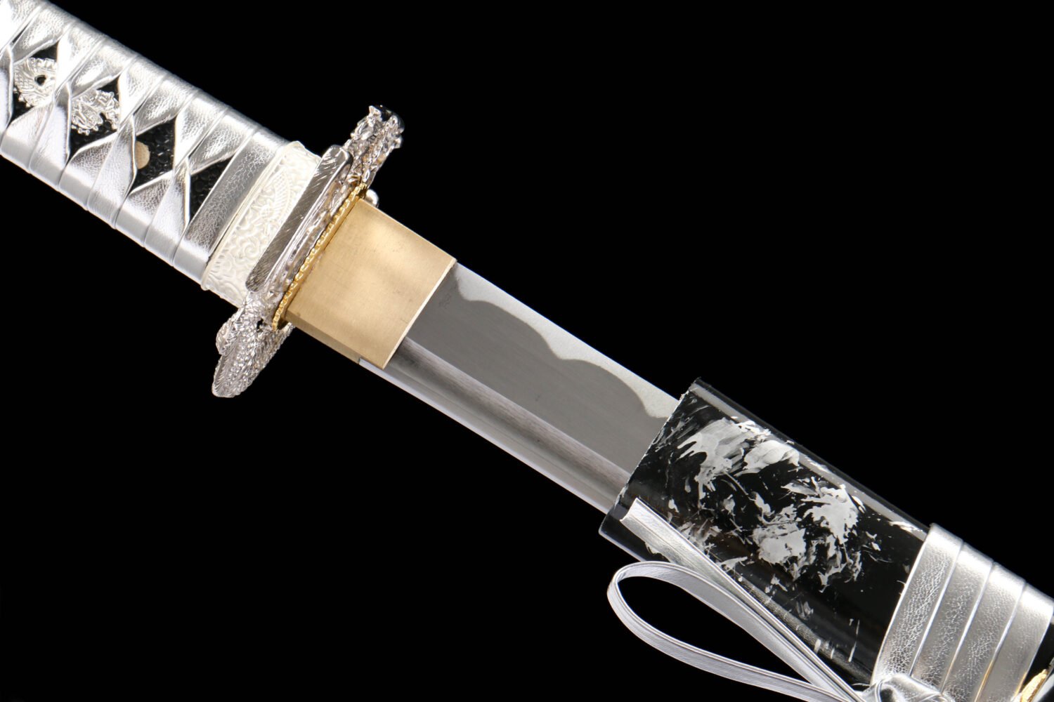 IMG_5812 1065 steel - pure hand-forged samurai sword - iron fittings - green leather sheath - black - silver skeleton