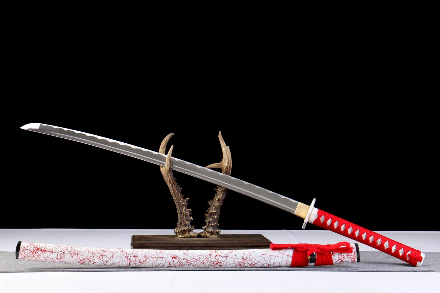 IMG_5848 1065 steel - pure hand-forged samurai sword - iron equipment - green leather sheath - red thread