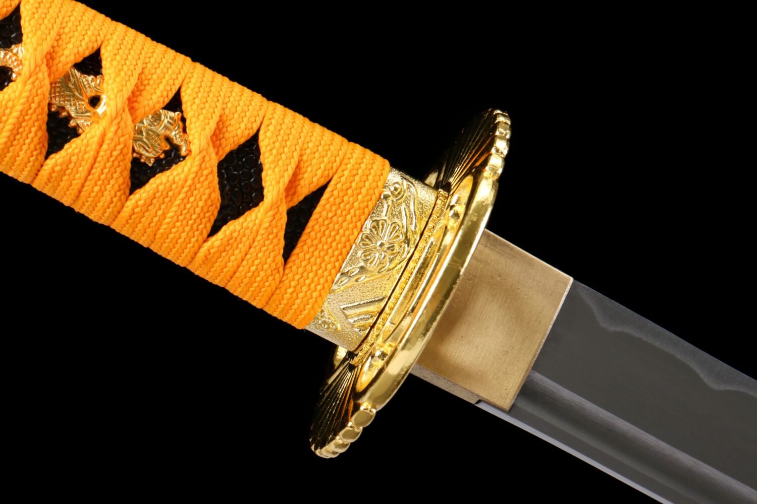 IMG_5886 1065 steel - pure handmade Japanese katana - iron fittings - green leather sheath - gold - red light