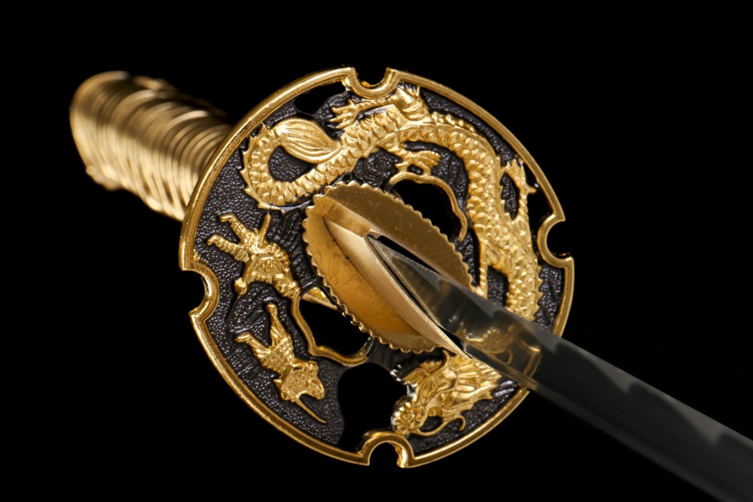 IMG_5898 1065 steel - pure handmade Japanese samurai sword - iron fittings - green leather sheath - gold - golden dragon