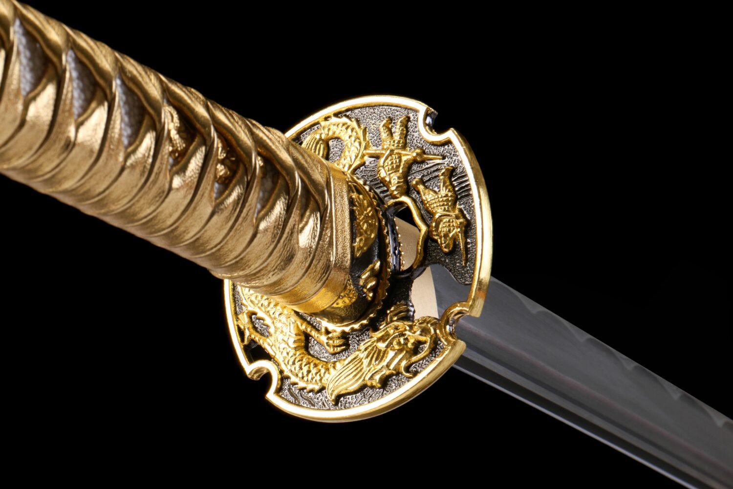 IMG_5906 1065 steel - pure handmade Japanese samurai sword - iron fittings - green leather sheath - gold - golden dragon