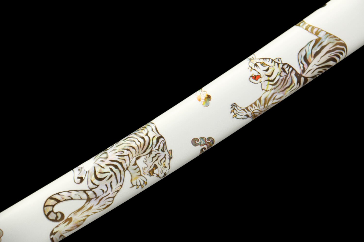 IMG_5970 1065 steel - pure handmade Japanese katana - green leather sheath - zinc alloy fittings - White Tiger Roar