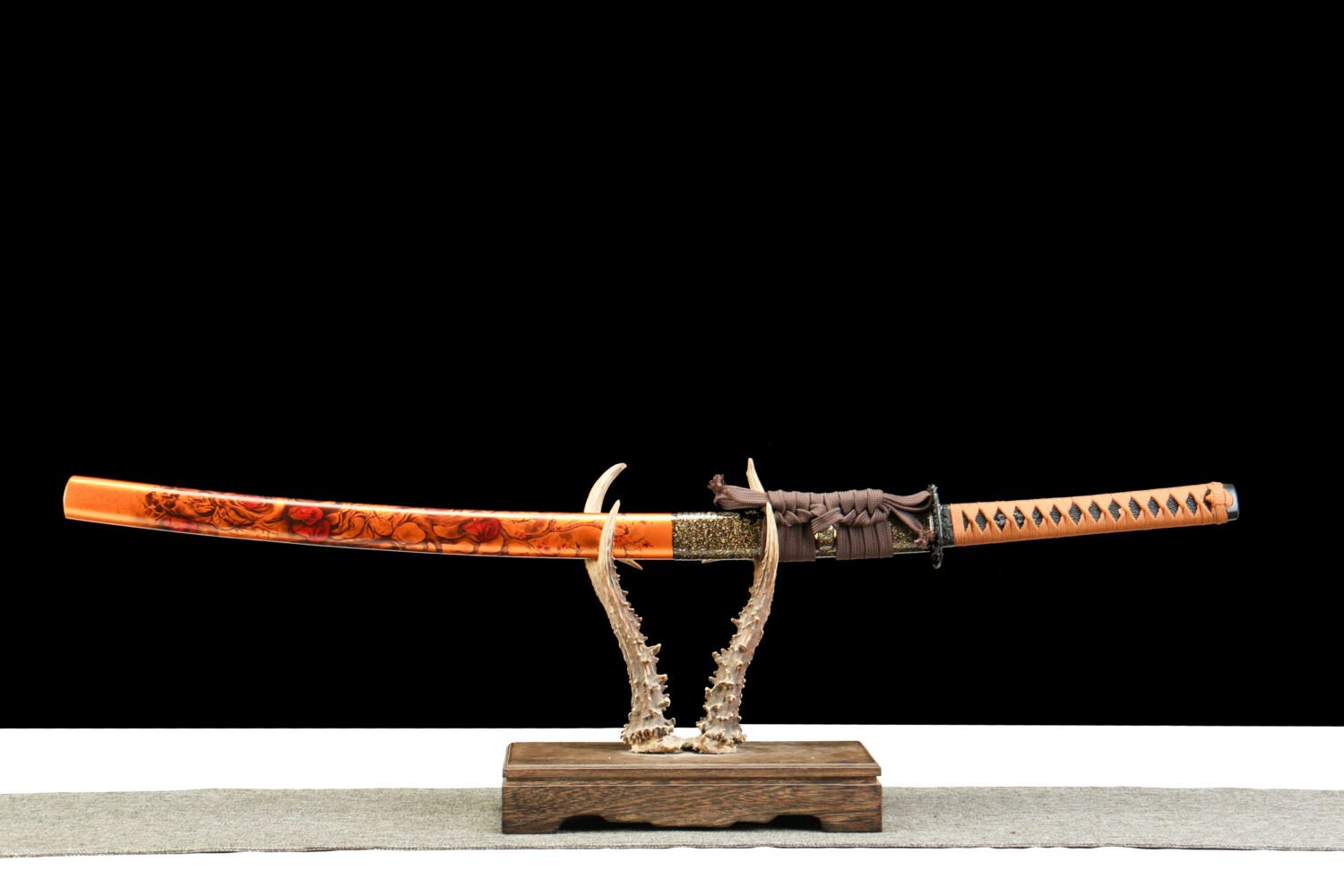 IMG_6020 1065 steel - pure hand-forged samurai sword - green leather sheath - zinc alloy fittings - roasted black - hunting sand