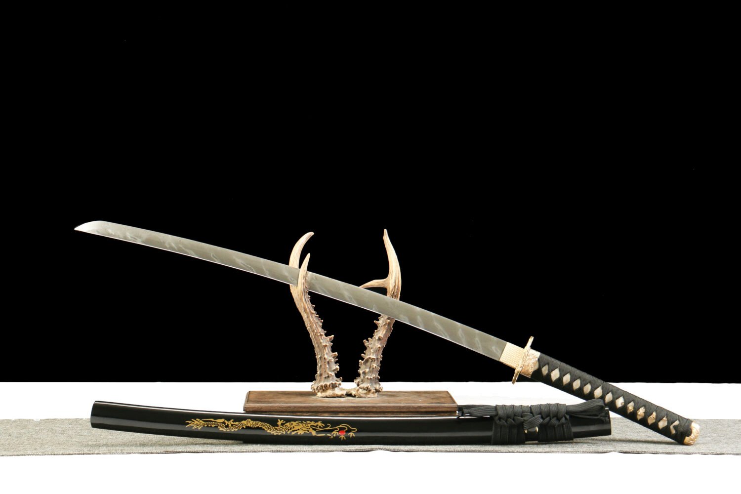 IMG_6177 Damascus Steel - Hand-Forged Katana - Green Leather Scabbard - Twisted Pattern - Copper Hardware - Amber