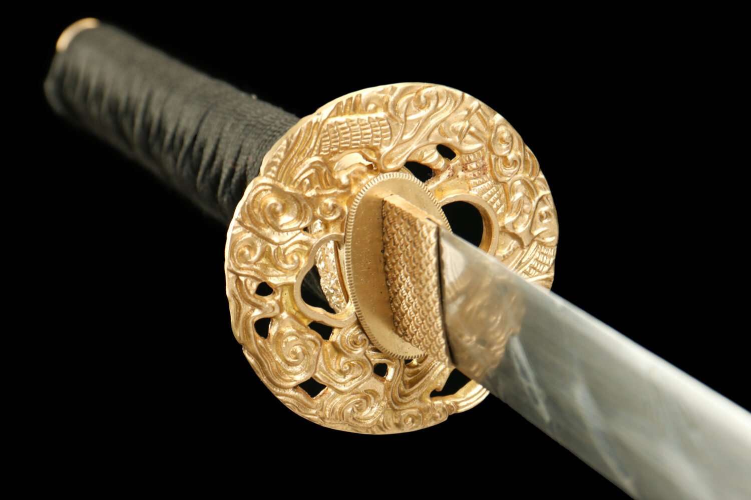 IMG_6218 Damascus Steel - Hand-Forged Katana - Green Leather Scabbard - Twisted Pattern - Copper Hardware - Amber