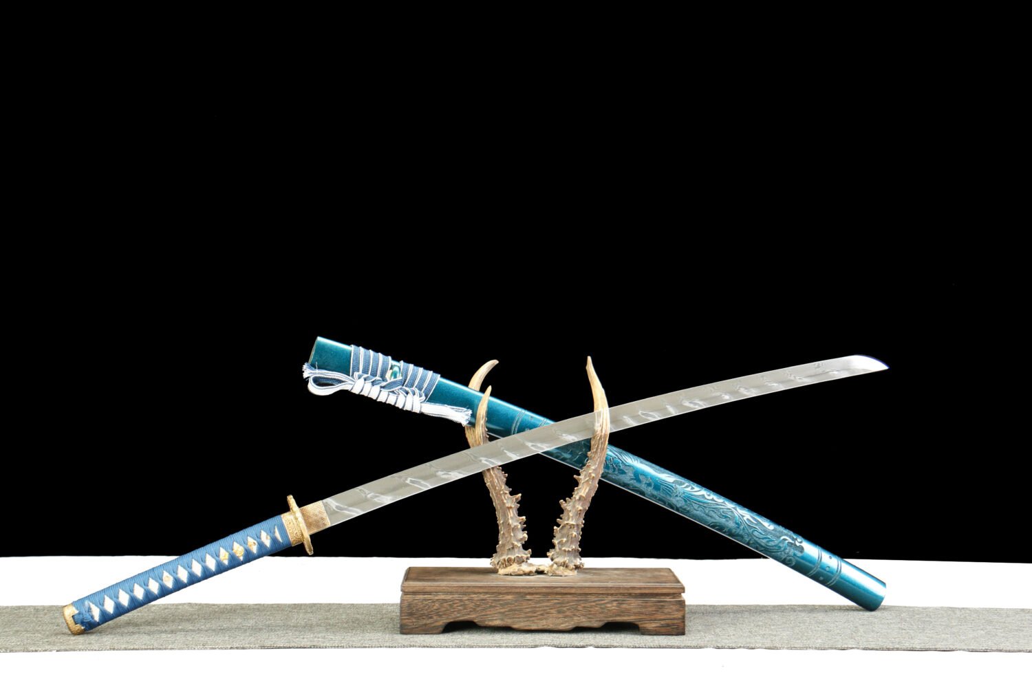 Damascus Steel - Purely Hand-Forged Katana - Green Leather Scabbard - Twisted Pattern - Copper Hardware - Meteorite