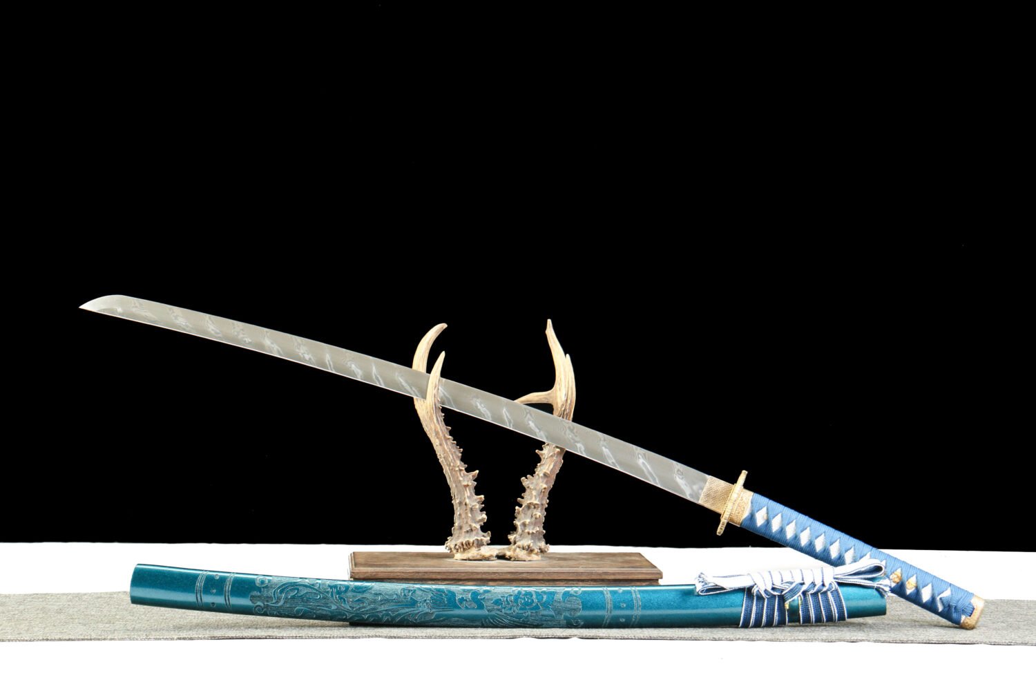 Damascus Steel - Purely Hand-Forged Katana - Green Leather Scabbard - Twisted Pattern - Copper Hardware - Meteorite
