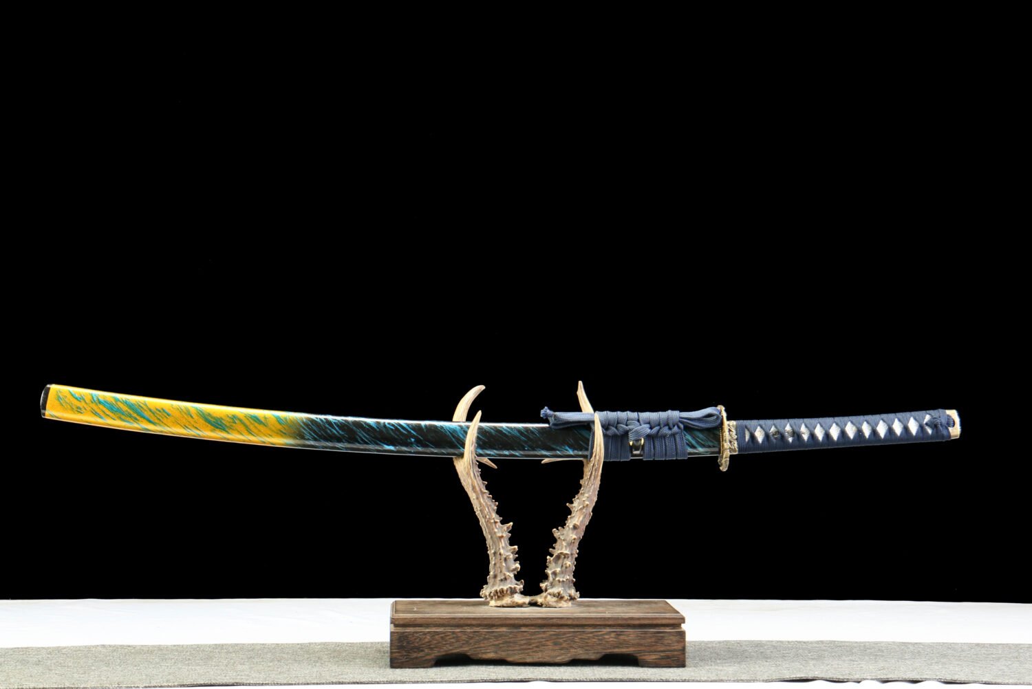 IMG_6882 1065 steel - pure handmade Japanese katana - green leather sheath - zinc alloy fittings - baked gold - ice flame sword