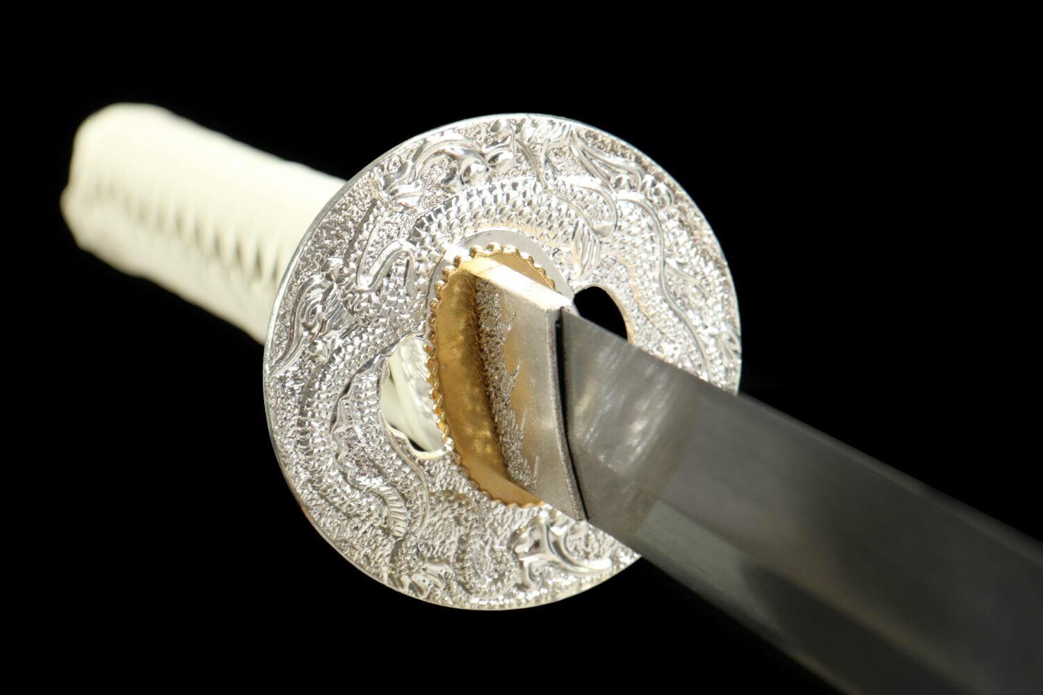 IMG_6905 1065 steel - pure handmade Japanese katana - green leather sheath - zinc alloy fittings - silver frost blade