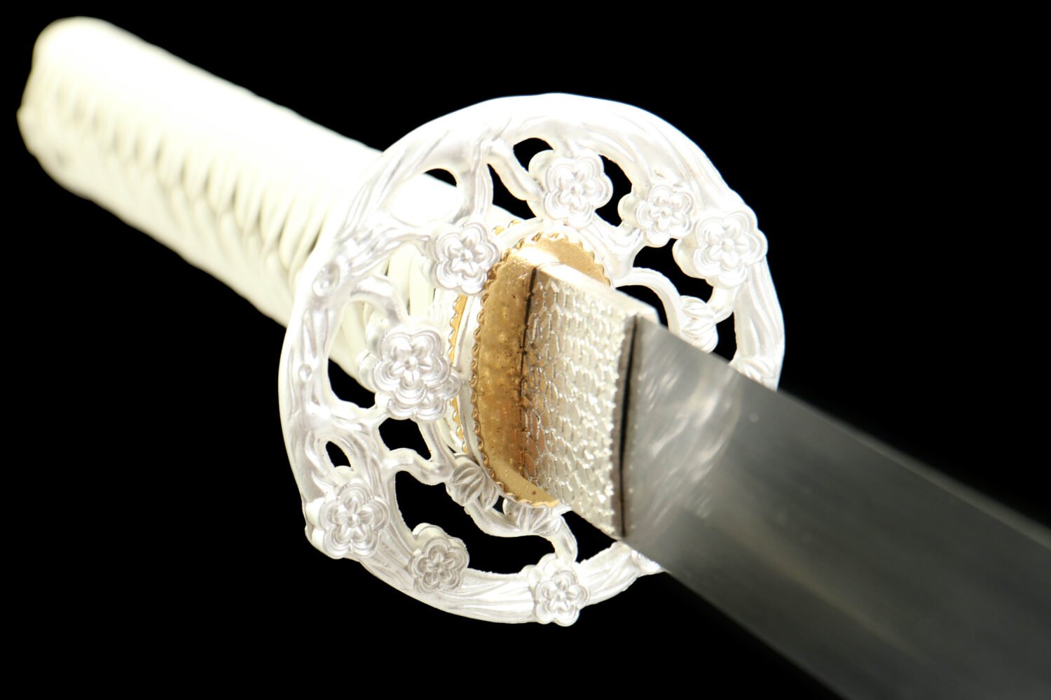 IMG_6917 1065 steel - pure handmade Japanese katana - green leather sheath - zinc alloy fittings - rage