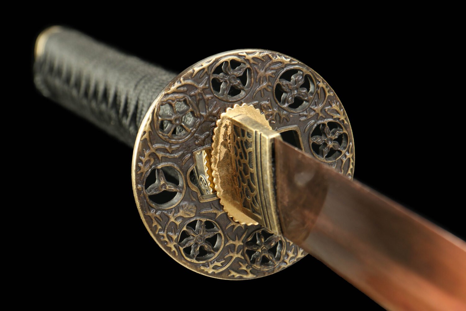 IMG_6989 1065 steel - pure hand-forged samurai sword - green leather sheath - zinc alloy fittings - baked red - cracked