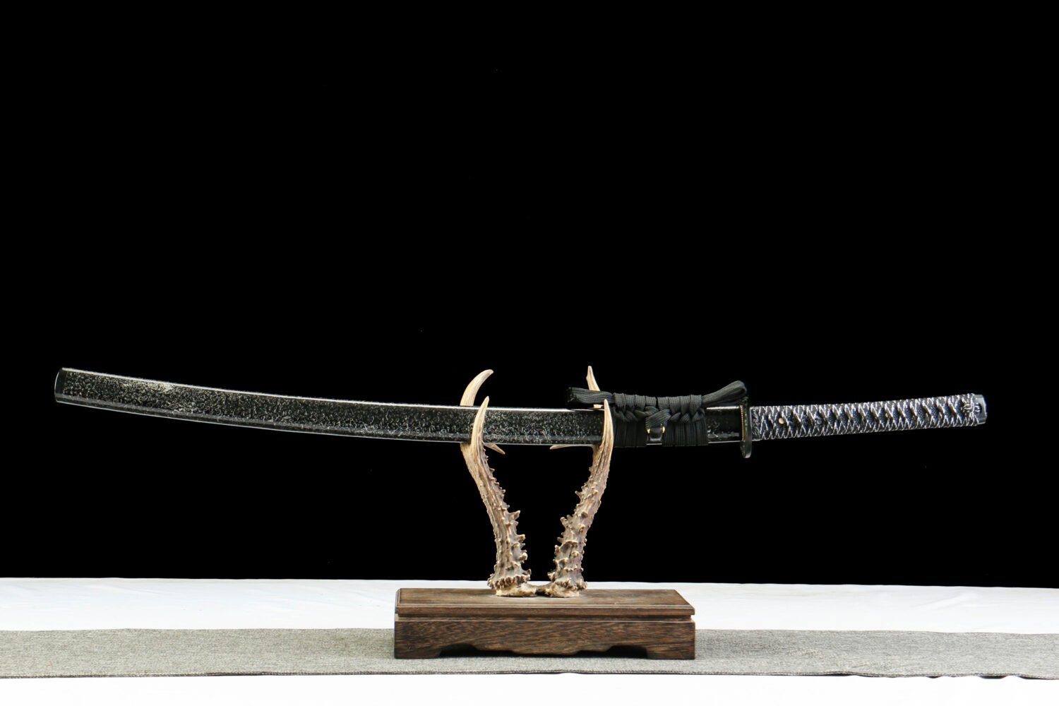 IMG_7041 1065 steel - pure handmade Japanese katana - green leather sheath - zinc alloy fittings - special craftsmanship - ghost pattern