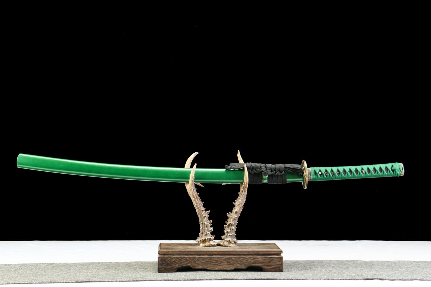1045 steel - pure hand-forged samurai sword - green leather sheath - zinc alloy fittings - special craftsmanship - Cuishun