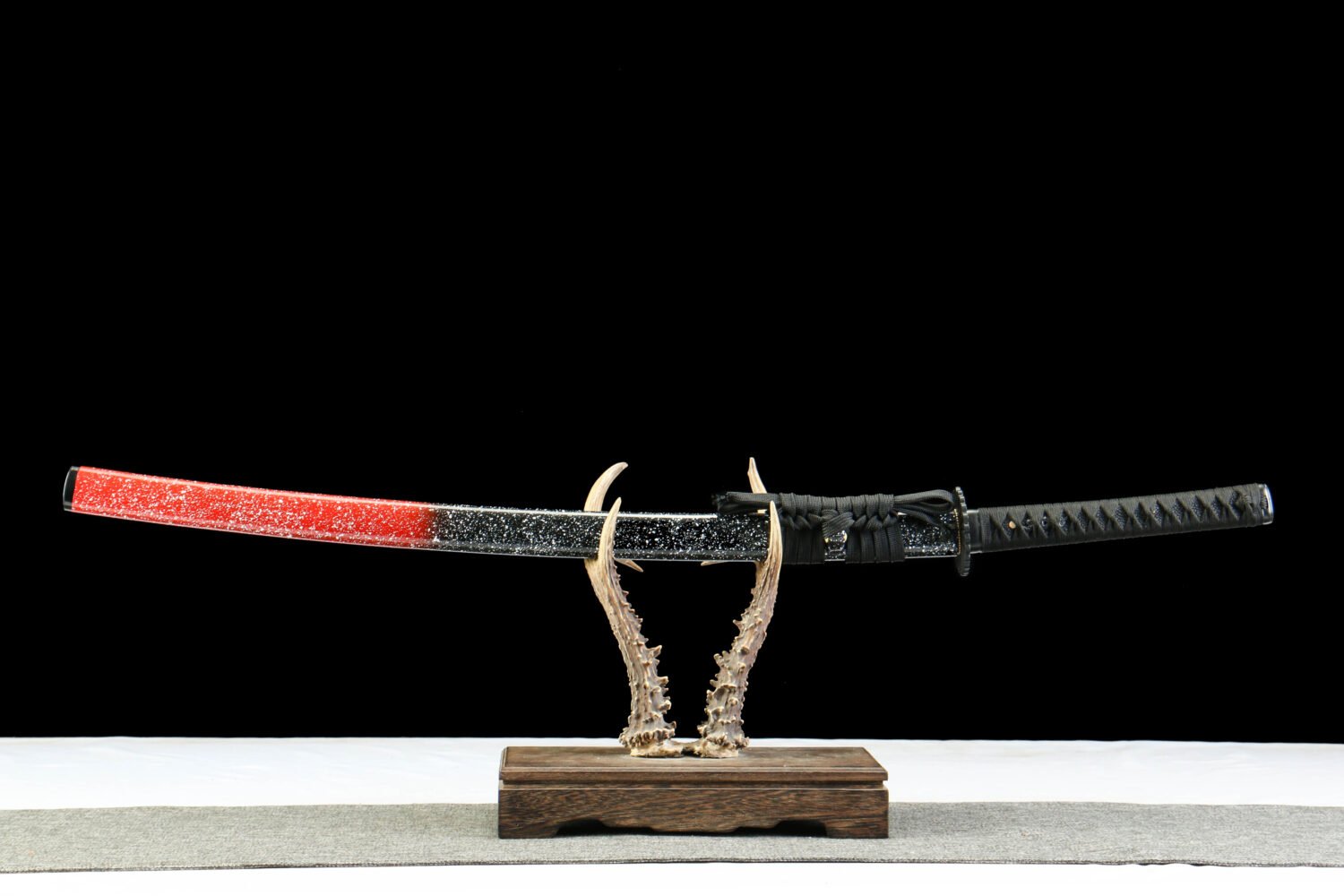 Patterned steel - pure hand-forged samurai sword - green leather sheath - iron fittings - baked red - moon reading