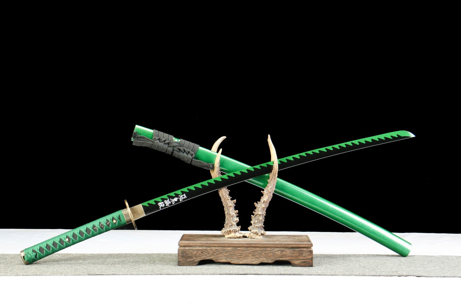 1045 steel - pure hand-forged samurai sword - green leather sheath - zinc alloy fittings - special craftsmanship - Cuishun