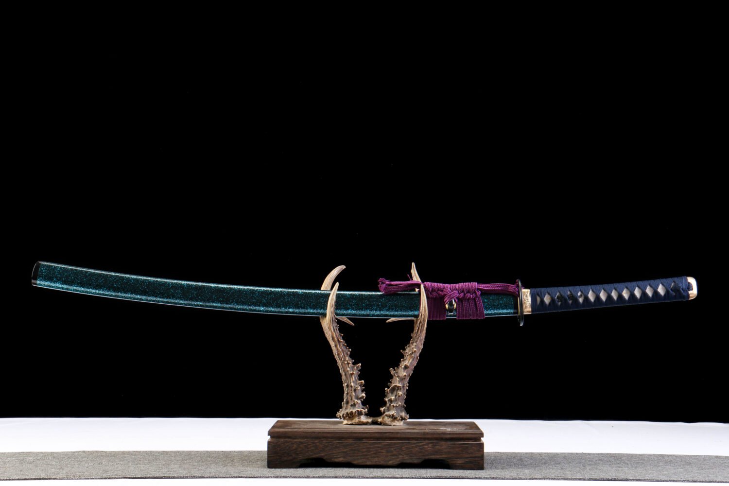 IMG_7887 1065 steel - pure hand-forged samurai sword - green leather sheath - iron equipment - blue flash pelican head made samurai sword - Qingyuan Yaojin