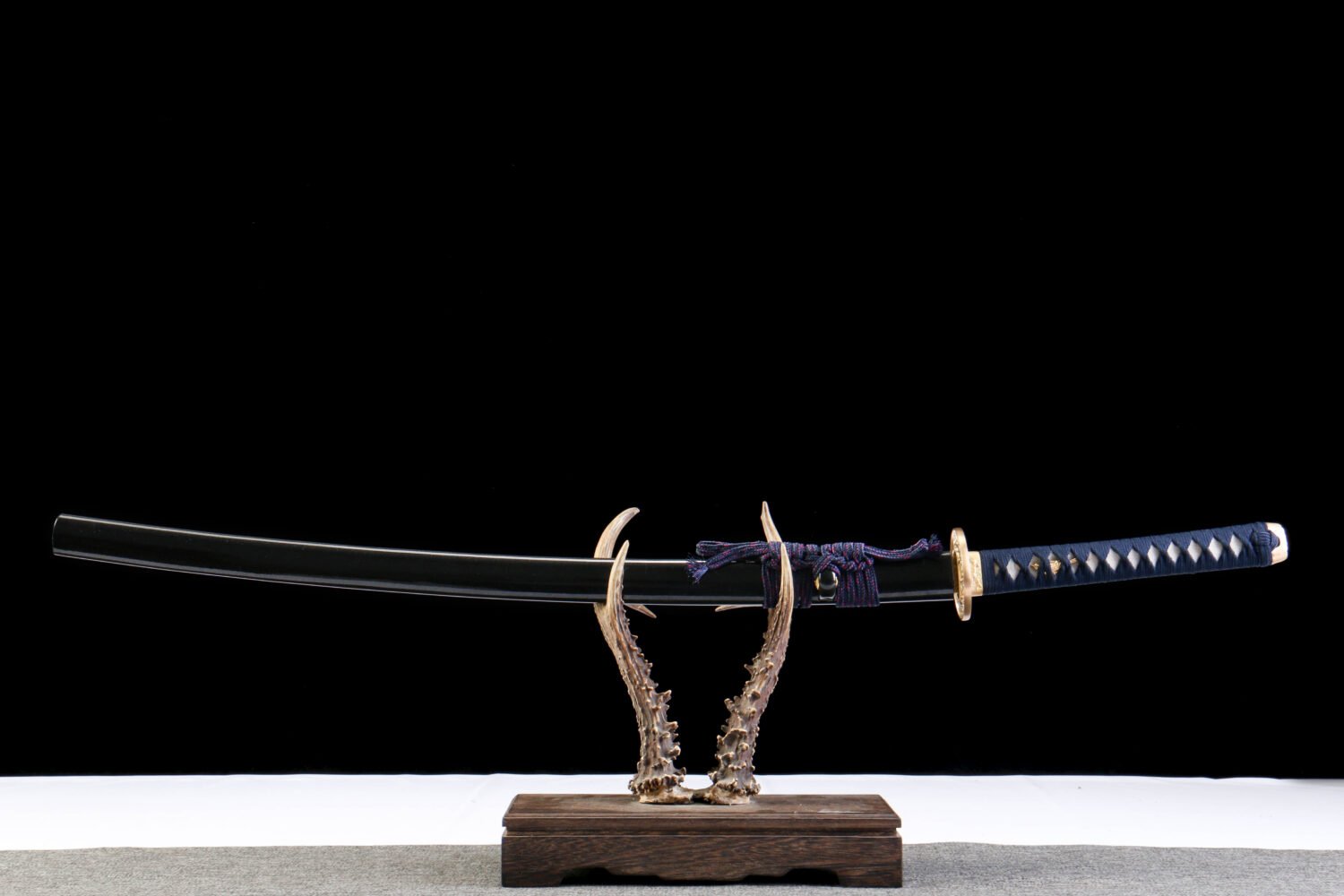 Damascus steel patterned steel - pure handmade Japanese katana - green leather sheath - copper fittings - plum blossom scabbard katana - azure gold