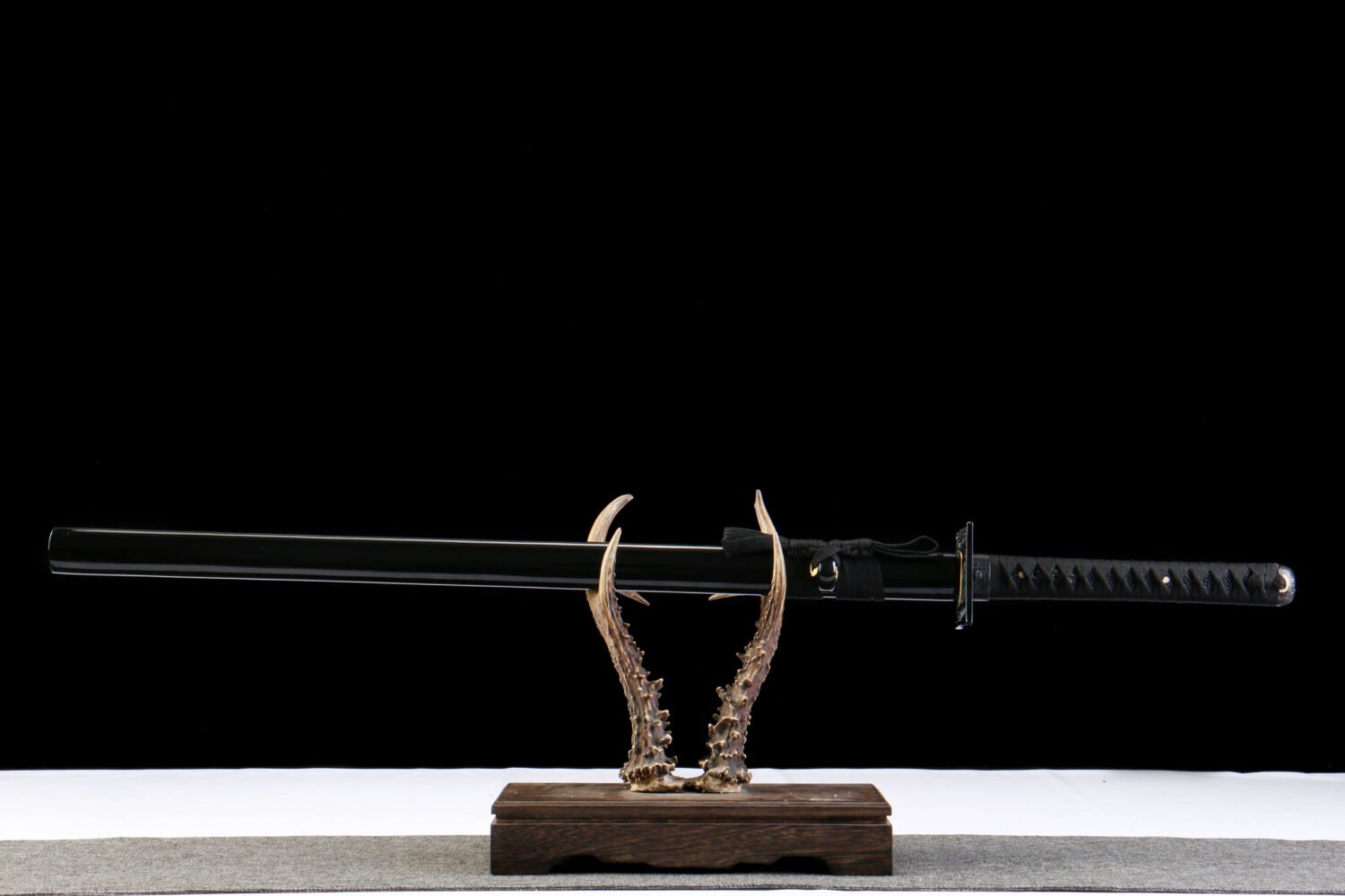 IMG_8132 1065 steel - pure hand-forged samurai sword - green leather sheath - square dragon hand guard manganese steel ninja samurai sword - hidden