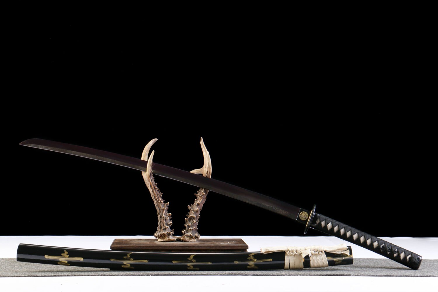 IMG_8160 T10 steel - pure handmade Japanese katana - green leather sheath - iron fittings - old roasted purple katana - black gold - hidden