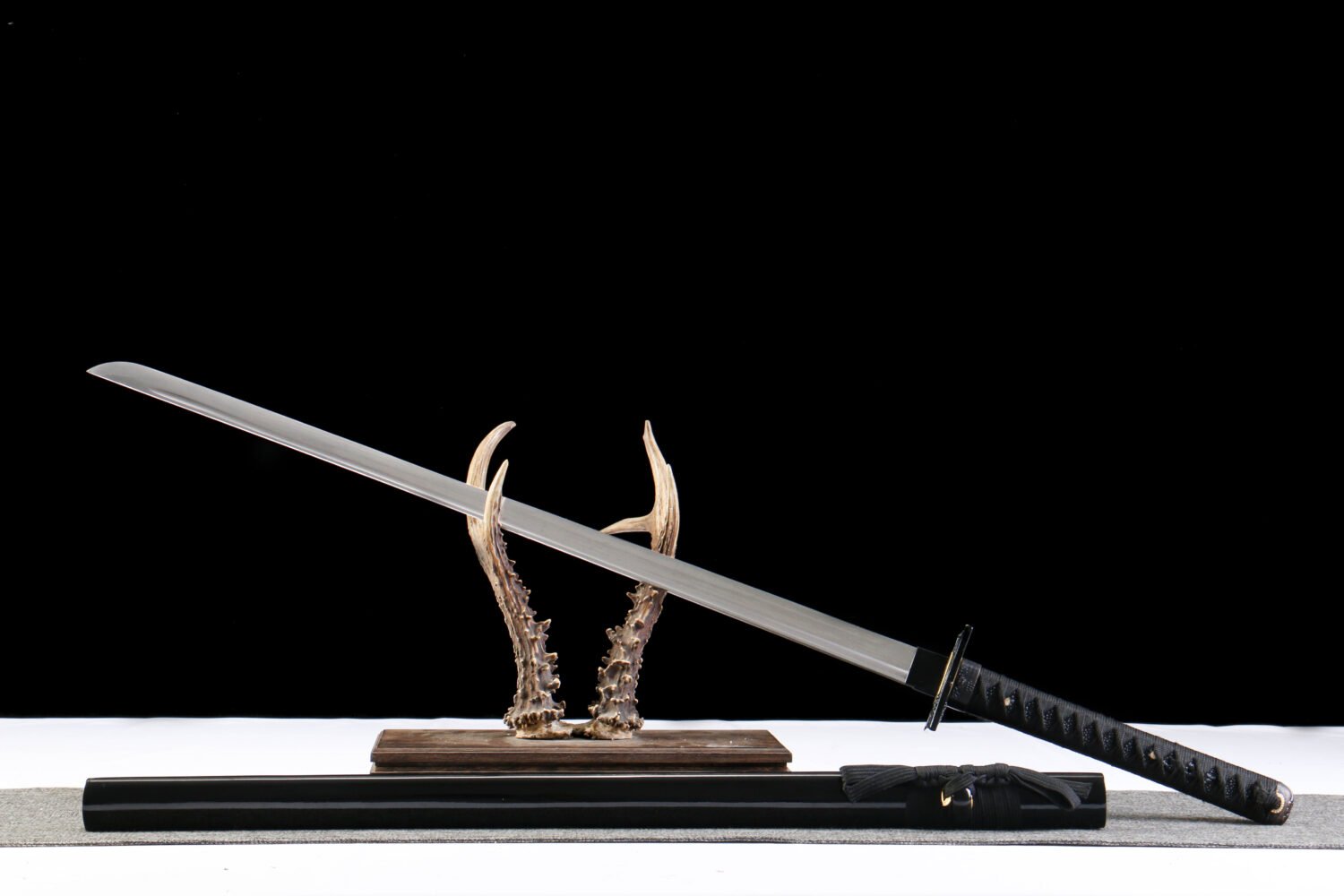 IMG_8165 1065 steel - pure hand-forged samurai sword - green leather sheath - square dragon hand guard manganese steel ninja samurai sword - hidden