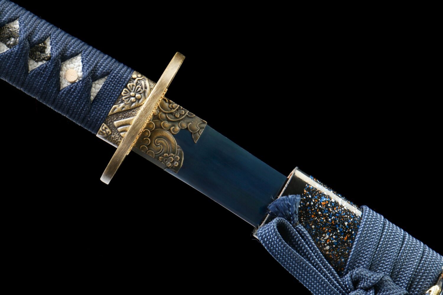 IMG_9433 1065 steel - pure hand-forged samurai sword - green leather sheath - zinc alloy fittings - blued - Cang Hai Ming Tao