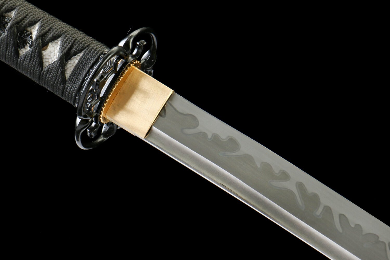 IMG_9437 1065 steel - pure handmade Japanese katana - green leather sheath - zinc alloy fittings - special craftsmanship - textured black - ink style