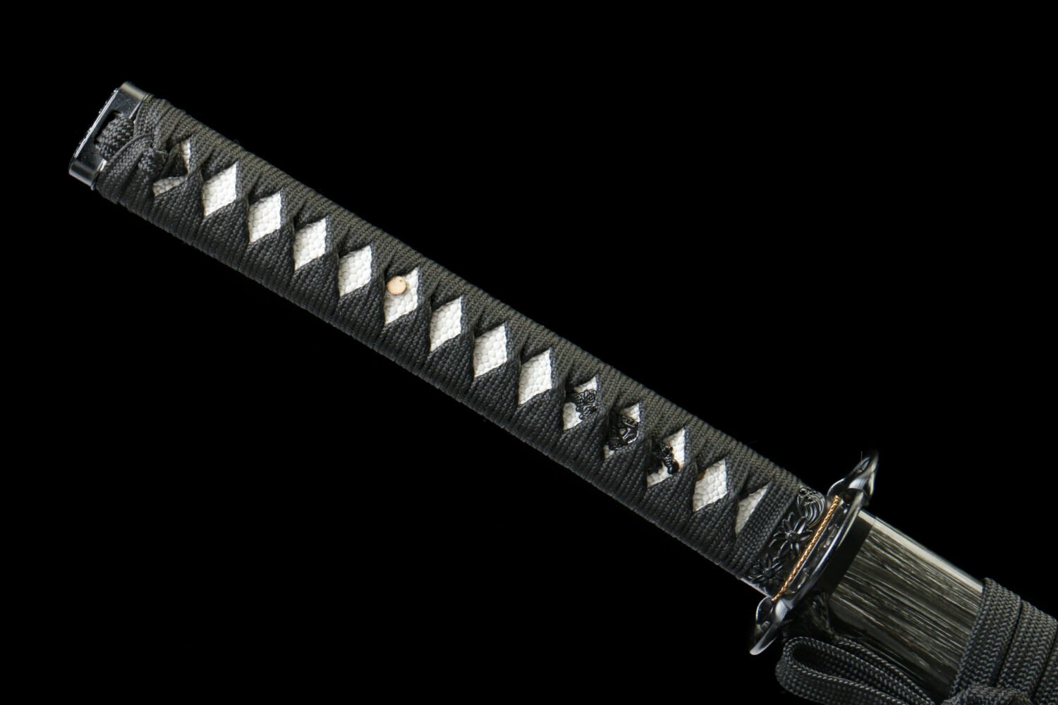 IMG_9455 1065 steel - pure handmade Japanese katana - green leather sheath - zinc alloy fittings - special craftsmanship - textured black - ink style