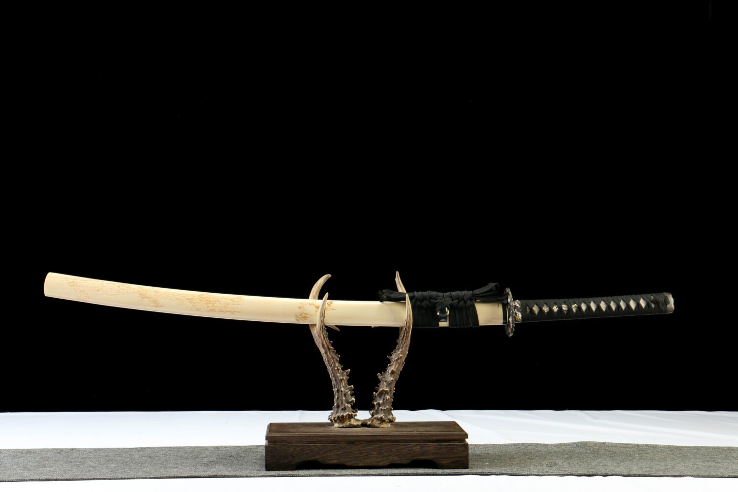 1065 steel - pure hand-forged samurai sword - green leather sheath - copper-plated gilded silver - baked gold - wooden heart ancient soul