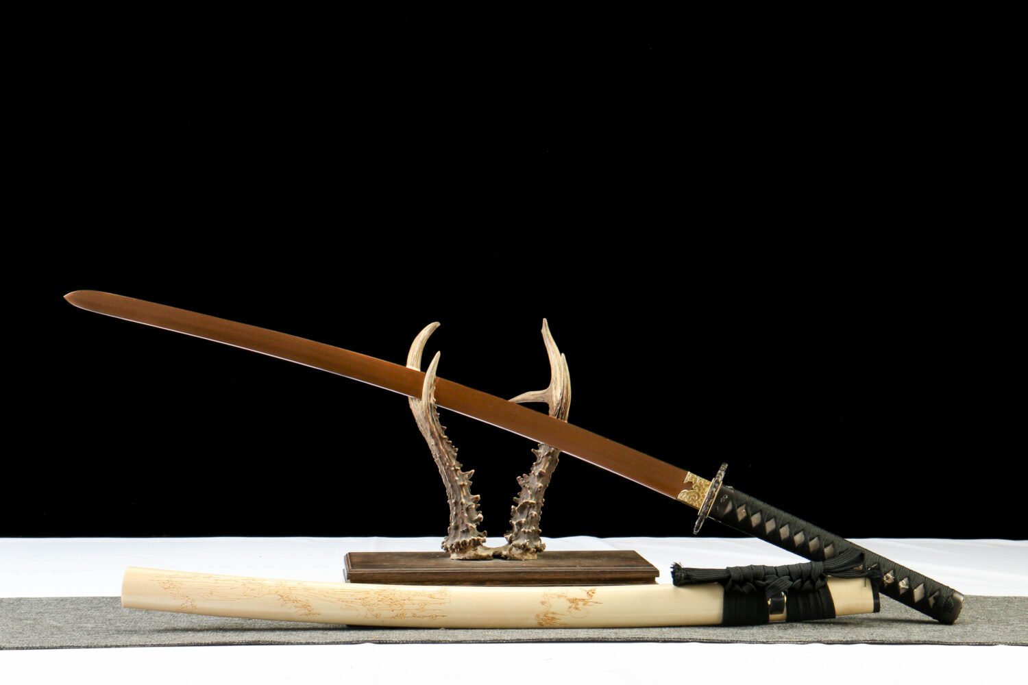 1065 steel - pure hand-forged samurai sword - green leather sheath - copper-plated gilded silver - baked gold - wooden heart ancient soul